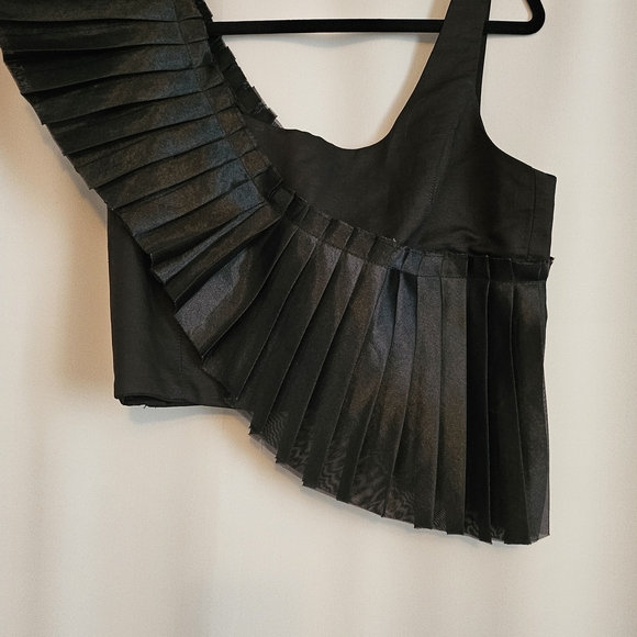 Tops - Elegant Black Asymmetrical Pleated Top